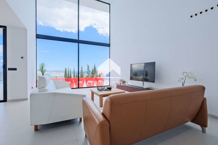 Image No.15-6 Bed Villa for sale