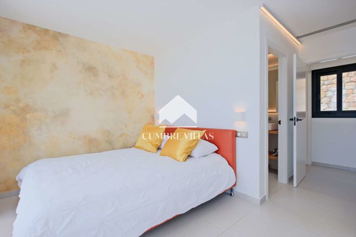 Image No.28-6 Bed Villa for sale