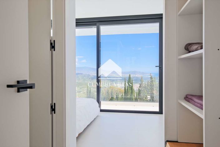 Image No.43-6 Bed Villa for sale