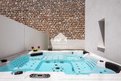 20250401160057000000luxury-jacuzzi-for-7-peop