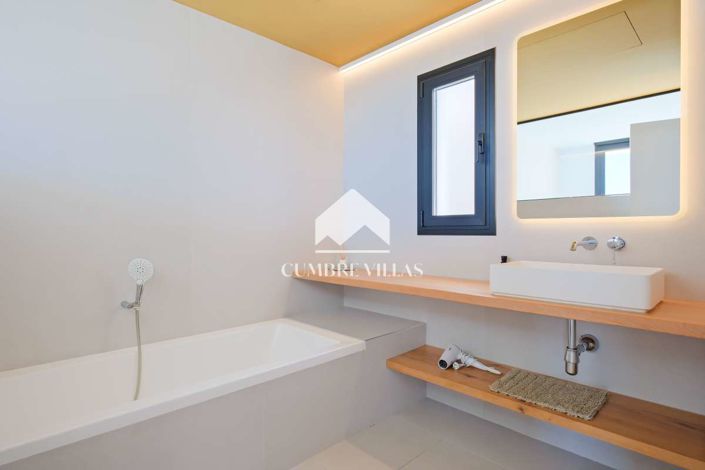 Image No.51-6 Bed Villa for sale