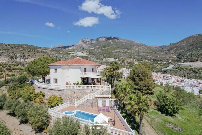 Image No.1-5 Bed Country House for sale