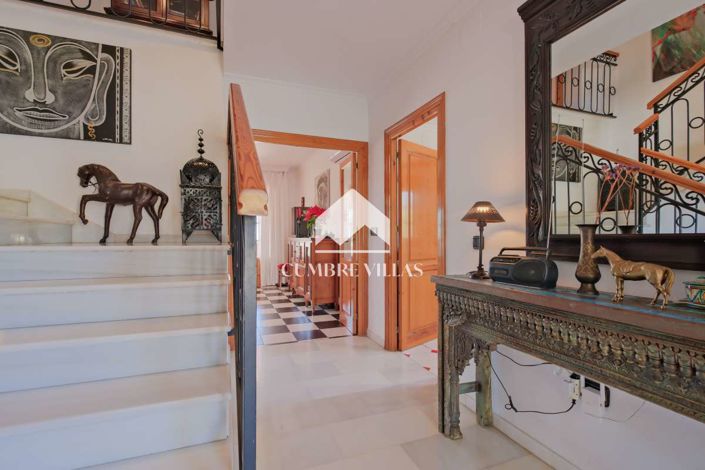 Image No.10-5 Bed Country House for sale