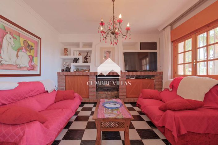 Image No.15-5 Bed Country House for sale