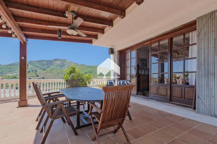 Image No.17-5 Bed Country House for sale