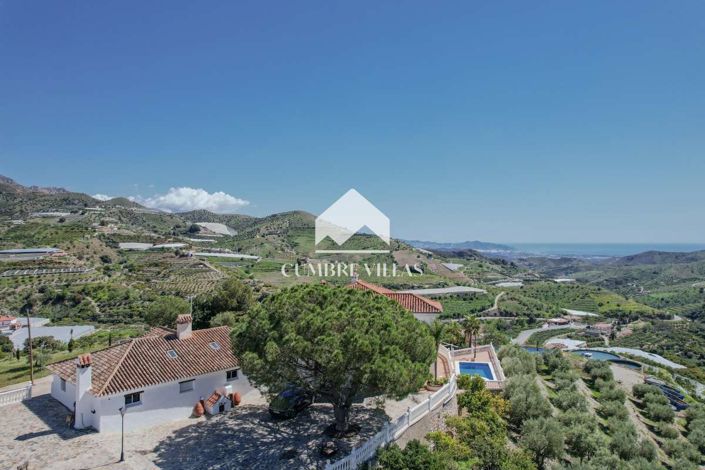 Image No.2-5 Bed Country House for sale