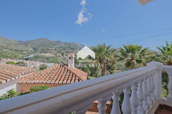 Image No.33-5 Bed Country House for sale