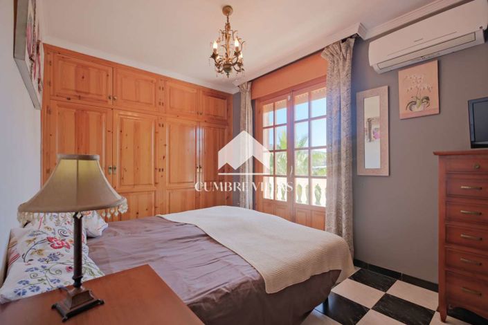 Image No.39-5 Bed Country House for sale