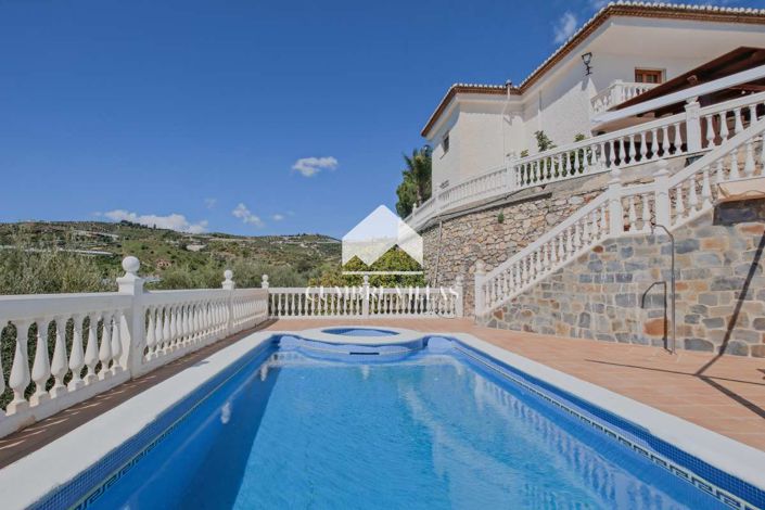 Image No.47-5 Bed Country House for sale