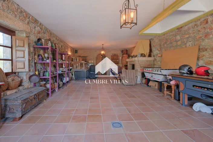 Image No.51-5 Bed Country House for sale