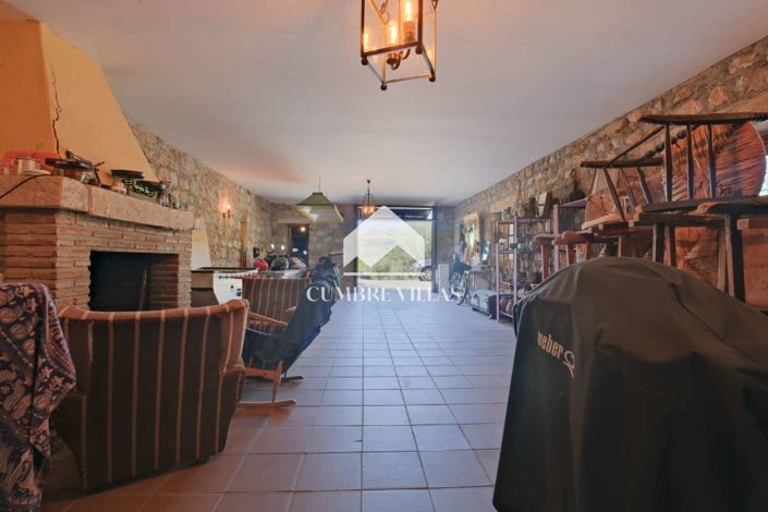 Image No.54-5 Bed Country House for sale