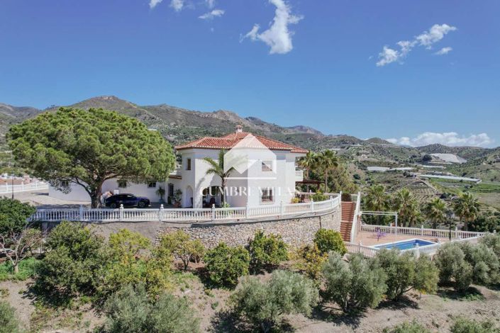 Image No.59-5 Bed Country House for sale