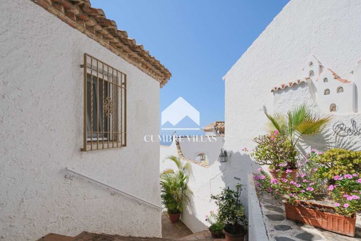 Image No.57-4 Bed Villa for sale