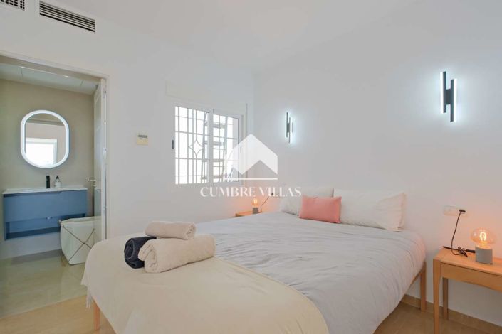 Image No.25-4 Bed Villa for sale