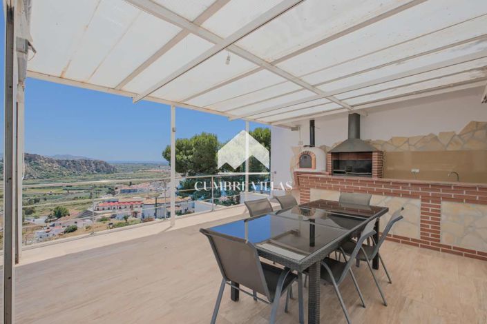 Image No.4-4 Bed Villa for sale