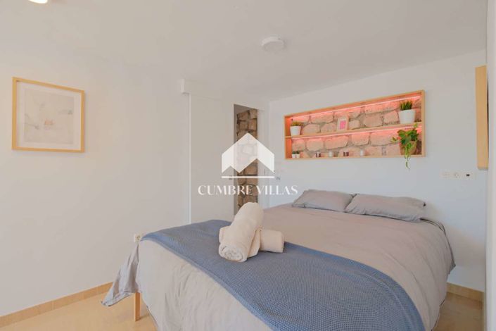 Image No.58-4 Bed Villa for sale