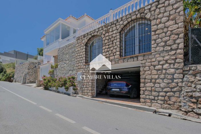 Image No.60-4 Bed Villa for sale