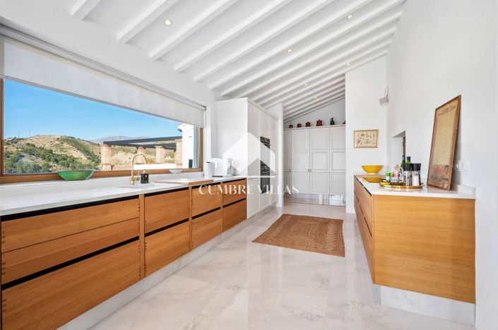 Image No.11-5 Bed Villa for sale