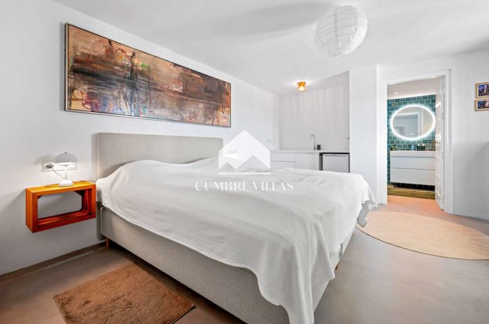 Image No.52-5 Bed Villa for sale