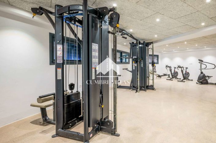 Image No.57-5 Bed Villa for sale