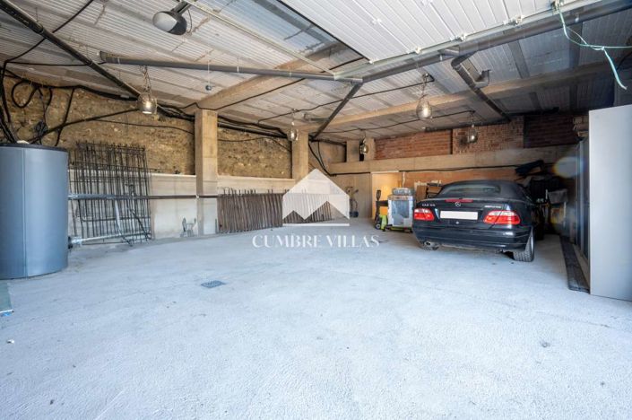 Image No.60-5 Bed Villa for sale