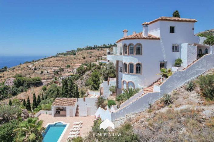 Image No.1-5 Bed Villa for sale