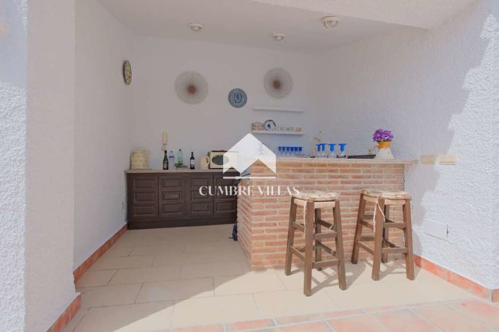 Image No.57-5 Bed Villa for sale