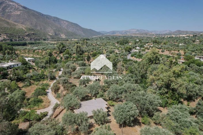 Image No.2-6 Bed Country House for sale