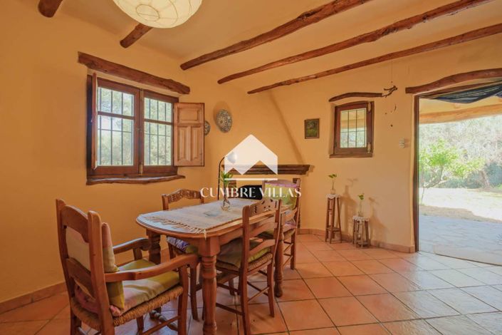 Image No.28-6 Bed Country House for sale