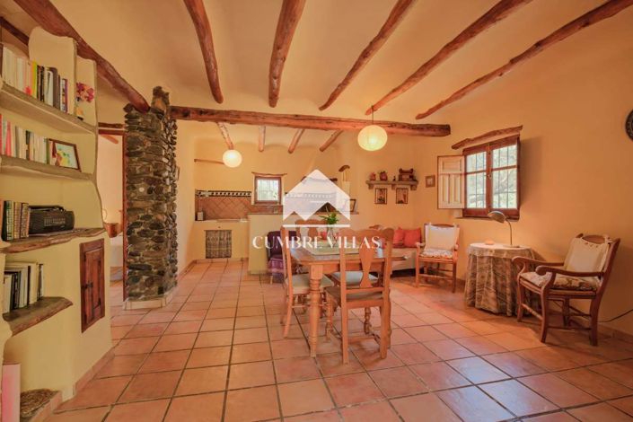 Image No.39-6 Bed Country House for sale