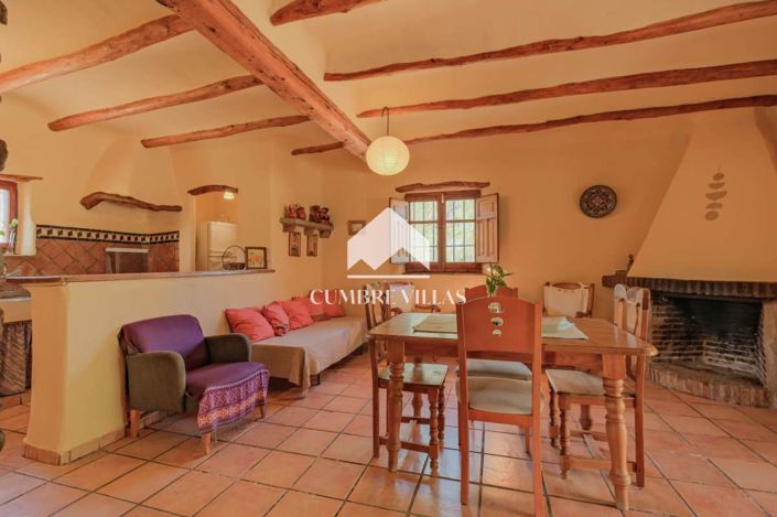 Image No.40-6 Bed Country House for sale