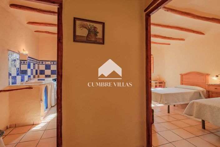 Image No.44-6 Bed Country House for sale