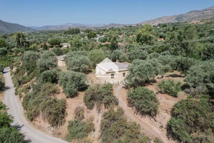 Image No.5-6 Bed Country House for sale