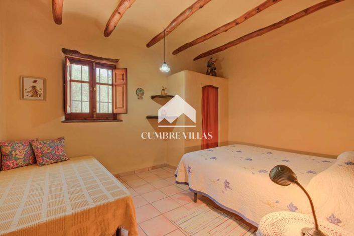 Image No.50-6 Bed Country House for sale