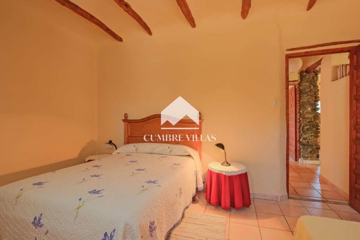 Image No.51-6 Bed Country House for sale