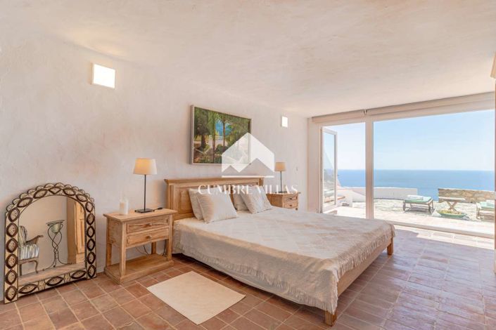 Image No.41-5 Bed Villa for sale