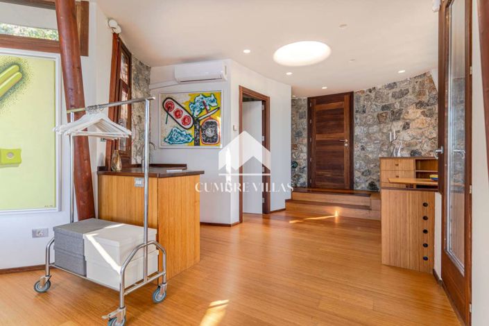 Image No.54-3 Bed Villa for sale