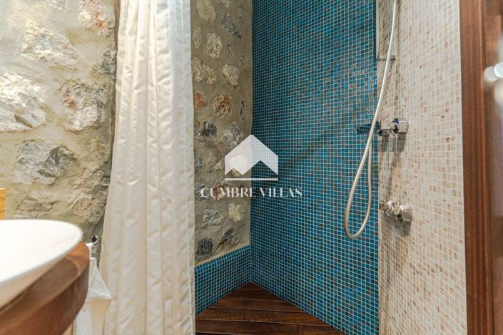 Image No.56-3 Bed Villa for sale