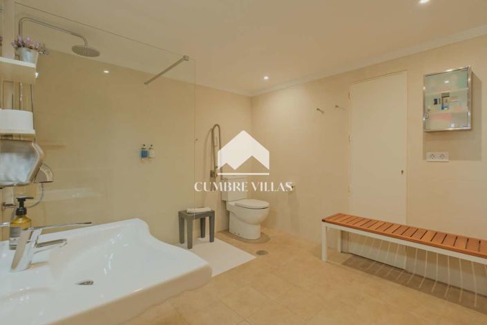 Image No.36-7 Bed Villa for sale