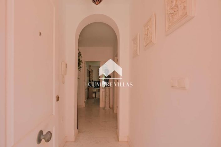 Image No.12-4 Bed Townhouse for sale