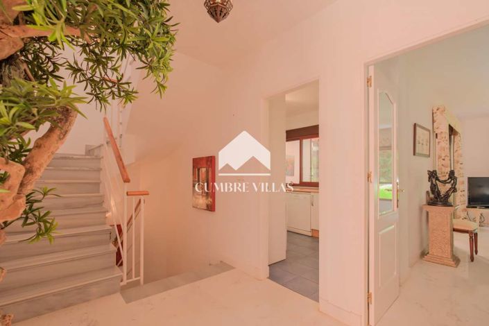 Image No.13-4 Bed Townhouse for sale