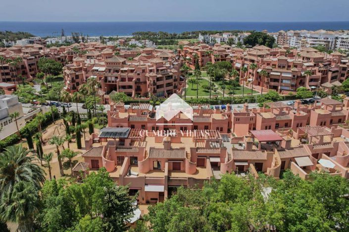 Image No.2-4 Bed Townhouse for sale