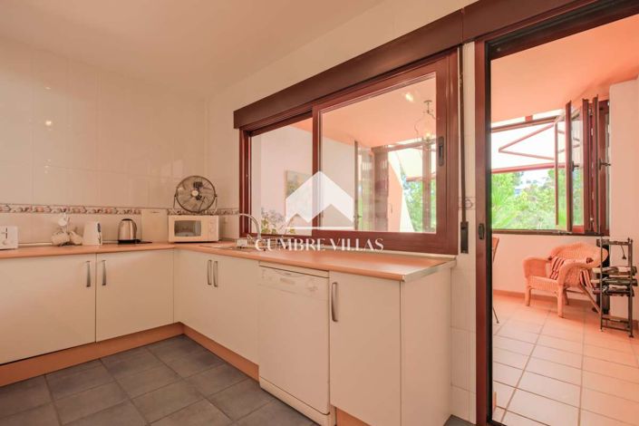 Image No.21-4 Bed Townhouse for sale