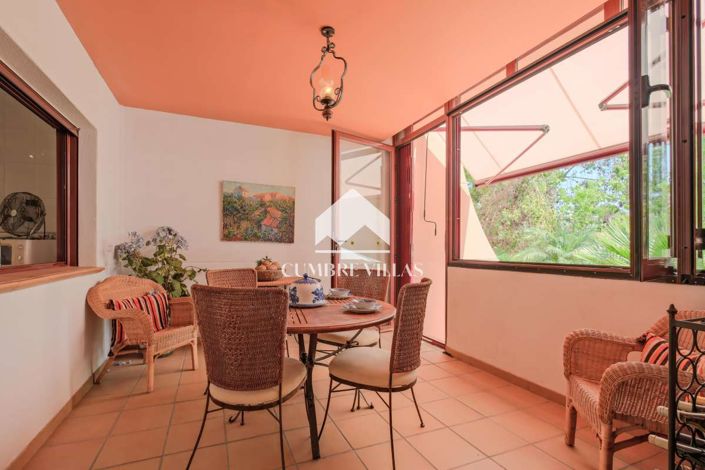 Image No.22-4 Bed Townhouse for sale