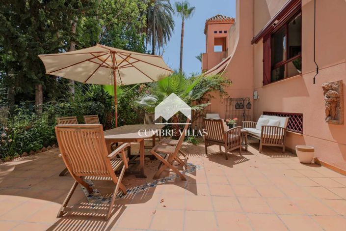 Image No.26-4 Bed Townhouse for sale