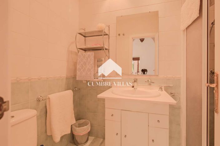 Image No.33-4 Bed Townhouse for sale