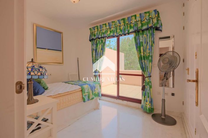 Image No.36-4 Bed Townhouse for sale