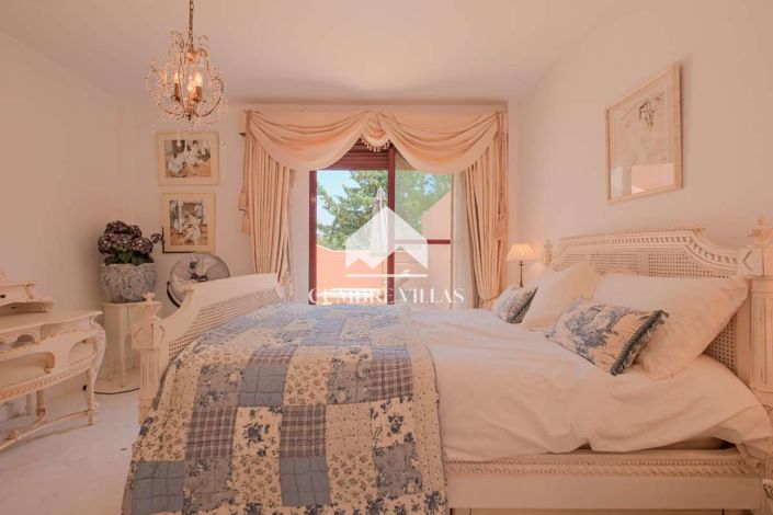 Image No.43-4 Bed Townhouse for sale