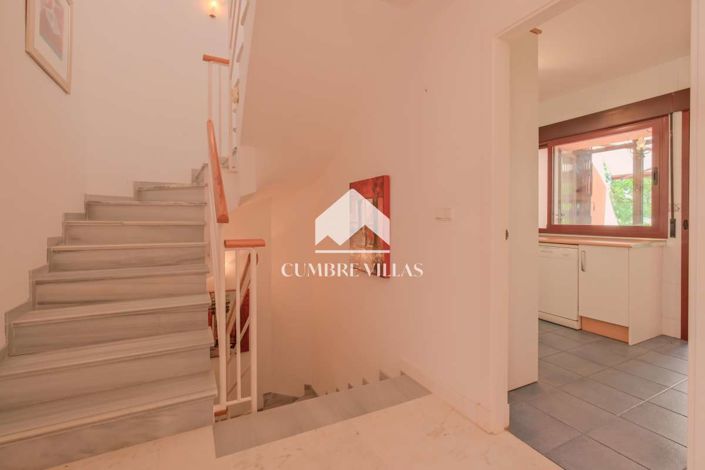 Image No.50-4 Bed Townhouse for sale