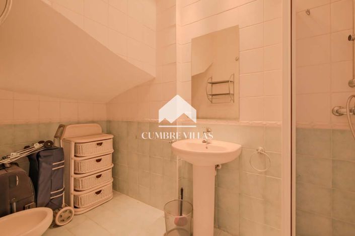 Image No.56-4 Bed Townhouse for sale